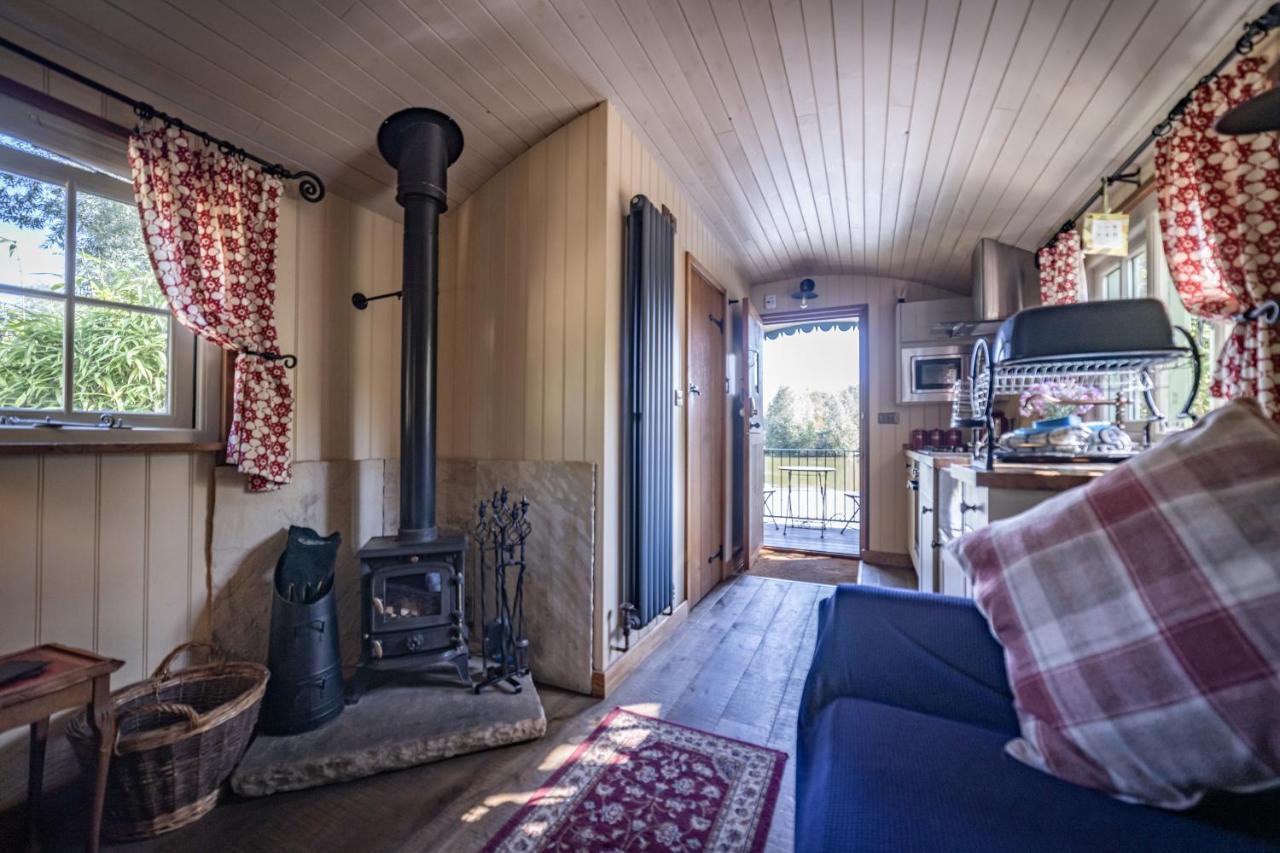 Silver Dollar Hotel Watton Luaran gambar